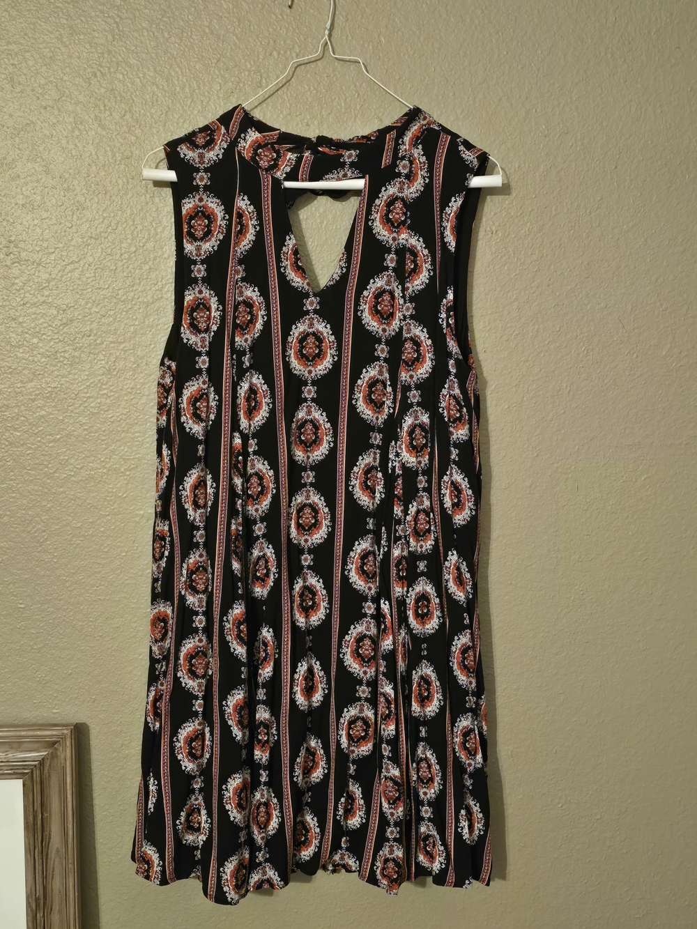 Sleeveless Black Floral Medallion Shift Dress